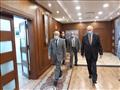 محافظ بورسعيد يستقبل رئيس الهيئة الاقتصادية ٢_1