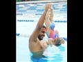 محمد الزغوي مدرب الرضع على السباحة 