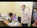 محافظ أسيوط يتفقد تطعيم المواطنين بلقاح كورونا