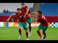 لاعبو المغرب يحتفلون بالفوز الكبير أمام فلسطين.