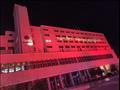 إضاءة مبنى محافظة بورسعيد باللون الأحمر
