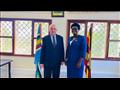 وزير الري يصل إلى كمبالا في زيارة رسمية لأوغندا 