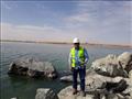 رئيس هيئة السد العالى على ضفاف بحيرة ناصر