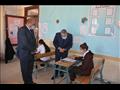 محافظ المنيا يتفقد لجان امتحانات الإعدادية