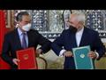 وزير الخارجية الصيني وانغ يي، ونظيره الإيراني جواد