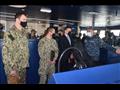 قائد القوات البحرية يلتقي قائد القوات البحرية للقيادة المركزية الأمريكية