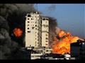 قصف غزة وانهيار برج 