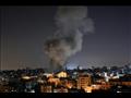 عمود من الدخان بعد ضربة اسرائيلية في قطاع غزة