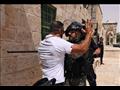 اعتداء شرطة الاحتلال على المصلين في المسجد الأقصى