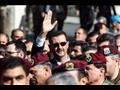 بشار الأسد سائرا وراء نعش والده الرئيس السوري حافظ