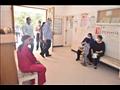 محافظ أسيوط يتفقد مركز الرعاية الصحية الأولية بقرية السراقنا بالقوصية 
