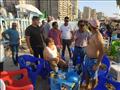 رئيس السياحة والمصايف بالإسكندرية يجرى جولة على الشواطئ ويرصد مخالفات