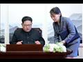  الزعيم الكوري الشمالي كيم جونغ أون يوقع على سجل ا