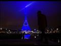 برج إيفل في باريس مُضاء باللون الأزرق إيذانا ببدء رئاسة فرنسا للاتحاد الأوروبي