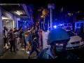 احتفالات في جنوب أفريقيا وسط دوريات للشرطة في شوارع جوهانسبرج