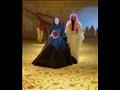 بفستان أسود.. شمس الأسطورة تسابق عريسها أثناء حفل زفافهما والنتيجة مفاجئة (فيديو)