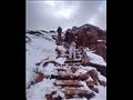 إزالة الثلوج من طريق صعود جبل موسى