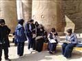 طالبات المدرسة الفنية بنات بمعبد الأقصر