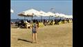 مواطنون يستمتعون بالويك إند على شواطئ بورسعيد