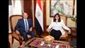  لقاء وزيرة الهجرة أحد أبرز رموز الجالية المصرية ب