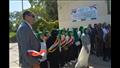نائب رئيس جامعة الأزهر يشارك الطلاب تحية العلم في فرع أسيوط