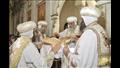 البابا تواضروس يكشف 3 كنوز في يد الكهنة