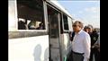 نائب محافظ المنيا يستقل سيارة سرفيس لمتابعة الالتزام بالأجرة