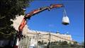 الاحتلال الإسرائيلي يشرع في تنفيذ أعمال حفر وتجريف في باحات الحرم الإبراهيمي