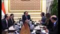 رئيس الوزراء يتابع مع رئيس هيئة الاستثمار خطط الترويج للفرص الاستثمارية في مصر 