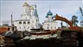 دبابة روسية مدمرة في بلدة سفياتوهيرسك المحررة