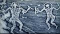 جدارية إيطالية تظهر كائنين غريبين يتصارعان