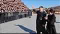 زعيم كوريا الشمالية كيم جونغ أون مع ابنته