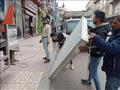 إزالة إعلانات مخالفة بشارع سعد زغلول في الإسكندرية (6)