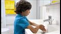 الحرص على النظافة الشخصية وغسل اليدين بالماء والصابون قبل الأكل وبعده