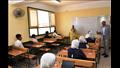 محافظ أسوان يتابع امتحانات الشهادة الإعدادية