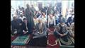 المحافظ ومئات الموطنين يؤدون صلاة عيد الفطر بمسجد 
