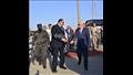 محافظ بورسعيد يهنئ رجال تأمين محور قناة السويس 