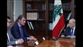 الرئيس اللبناني العماد ميشال عون مع بعثة صندوق الن