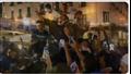 التفاف الجمهور حول محمد رمضان بمحافظة اسكندرية  (10)