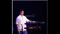 هشام خرما يعزف أروع مقطوعاته الموسيقية على مسرح الماركيه (صور)