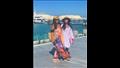 إيمي سمير غانم مع صديقاتها على شاطئ البحر (3)