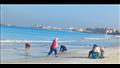 إقبال كبير على شواطئ البحر بالإسكندرية 