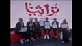 طلاب جامعة المنيا الفائزين بمعرض تطوير الحرف اليدوية