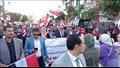 محافظ المنيا يقود مسيرة لحث المواطنين على المشاركة في الانتخابات (3)