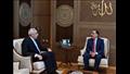 رئيس الوزراء يلتقي سفير العراق (1)
