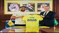 عبد الإله العمري يجدد عقده مع النصر السعودي
