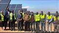 رئيس البرلمان الزيمبابوي يزور مشروع الطاقة الشمسية