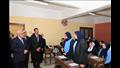 وزير التعليم يجري حوارًا مع طالبات (3)