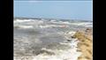 البحر فتوة.. أمواج عالية ورياح شديدة في بورسعيد - فيديو وصور 