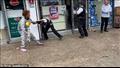 امرأة تسحب ضابطة شرطة من شعرها.. لن تتوقع ما حدث "فيديو وصور"